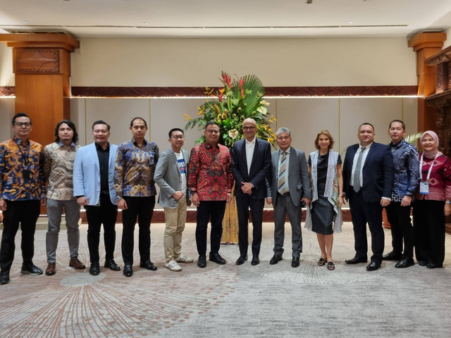 Direktur Utama BRI, Sunarso, melakukan one on one meeting dengan CEO Microsoft, Satya Nadella.  Foto: Dok. BRI