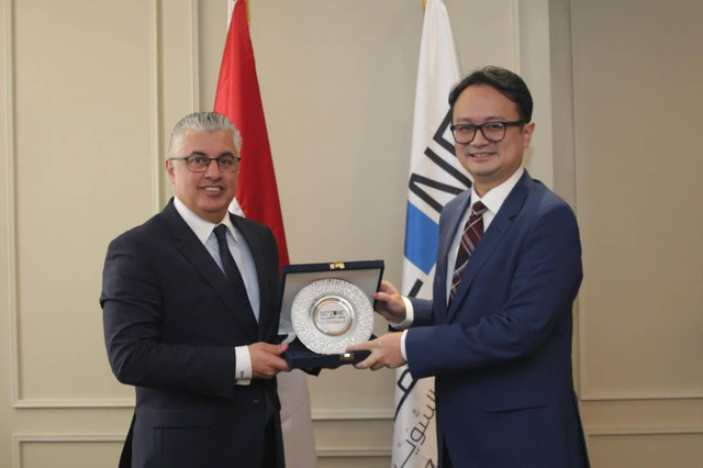 Wakil Menteri Perdagangan, Jerry Sambuaga, telah menggelar pertemuan dengan pihak Zona Ekonomi Terusan Suez guna membahas peluang penguatan kerja sama perdagangan Indonesia dan Mesir. Foto: dok. Kemendag