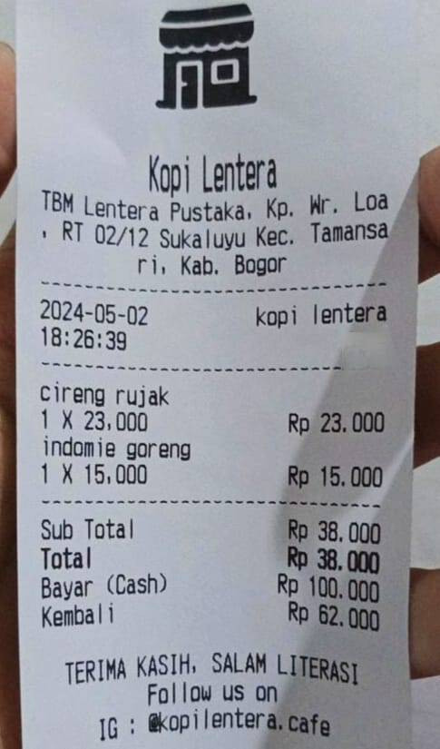 Struk Kopi Lentera, kafenya pegiat literasi