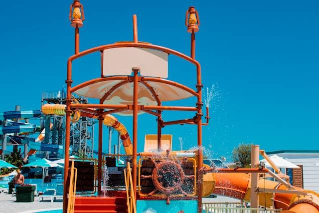 Ilustrasi Wisata Jepara Selain Pantai (bukan lokasi sebenarnya). Sumber: Oswald Elsaboath / Unsplash