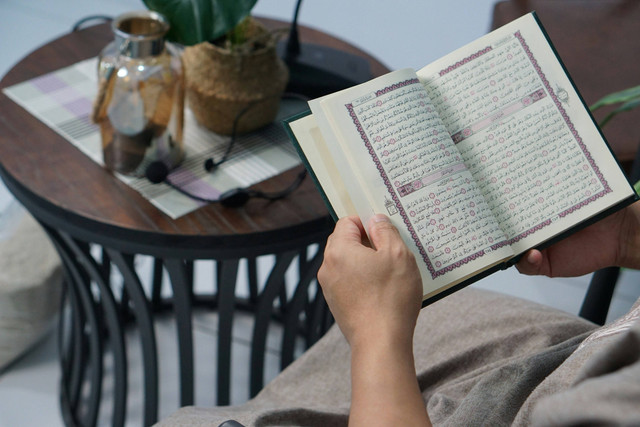 Ilustrasi Contoh Fenomena Alam yang menjadi Bukti Keistimewaan Al-Quran, sumber gambar: Unsplash/MadrosahSunnnah