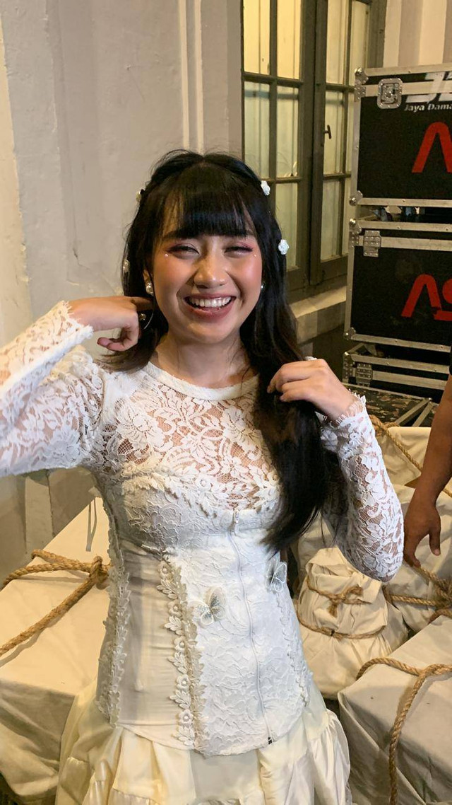 Penyanyi Ghea Indrawari showcase Berdamai yang digelar di Pos Bloc Jakarta, Sabtu (4/5/2024). Foto: Vincentius Mario/kumparan