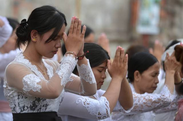  Ilustrasi upacara adat Bali. Foto: Pexel.