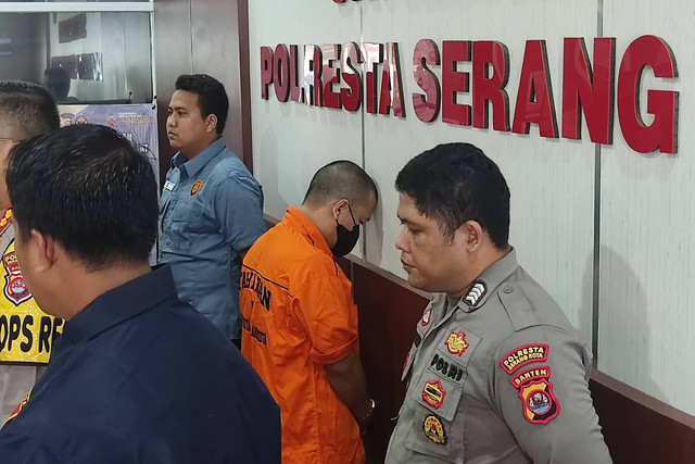 Seorang ayah yang berprofesi sebagai karyawan swasta berinisial MS (44) di Kabupaten Serang, Banten tega menyetubuhi putri kandungnya sendiri yang masih berusia 17 tahun. Foto: Dok. kumparan