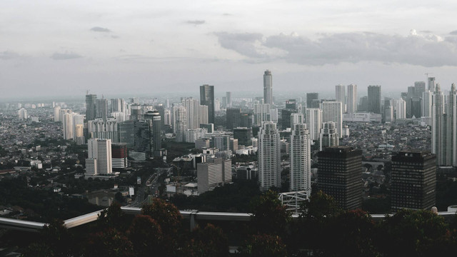 Ilustrasi mengapa ekonomi orde baru mengalami kemunduran pada akhir periode. Sumber: appai/unsplash