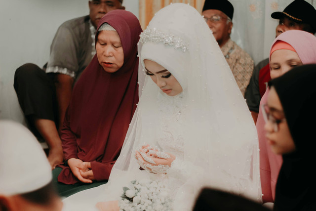 Sanggar Rias Pengantin di Jakarta Pusat. Foto hanya sebagai ilustrasi, bukan tempat sebenarnya. Sumber: Unsplash/Rio Syhputra. 
