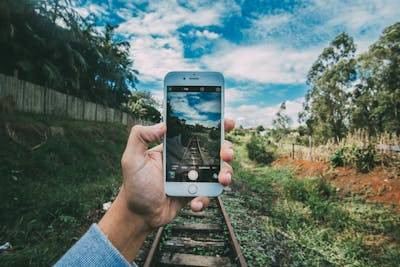 Ilustrasi cara memotret pemandangan dengan iPhone. Foto: Pexels