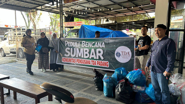 TDA Padang Gelar Aksi Peduli Bencana Banjir di Sumatera Barat