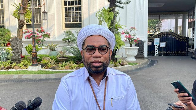 Tenaga Ahli Utama Deputi IV Kantor Staf Kepresidenan (KSP), Ali Mochtar Ngabalin di Kompleks Istana Kepresidenan, Jakarta, Jumat (17/5).  Foto: Zamachsyari/kumparan