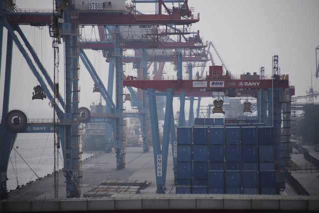 Ilustrasi pelabuhan Tanjung Priok. Foto: Jamal Ramadhan/kumparan