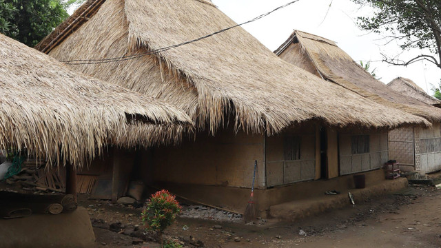Desa Sade, Foto Instagram @nandiid