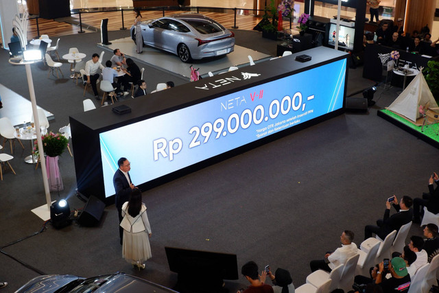 Peluncuran mobil listrik Neta V-II di PIM 3, Jakarta, Rabu (22/5/2024). Foto: Aditya Pratama Niagara/kumparan