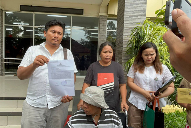 Tukang becak di Kota Medan mengaku dianiaya oleh oknum Brimob. Foto: Tri Vosa/kumparan