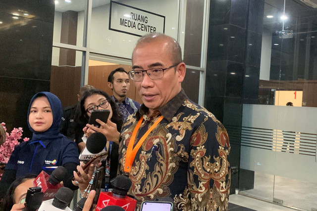 Ketua KPU, Hasyim Asyari usai jalani sidang perdana kasus dugaan tindak asusila di Kantor DKPP, Jakarta, Rabu (22/5/2024). Foto: Luthfi Humam/kumparan