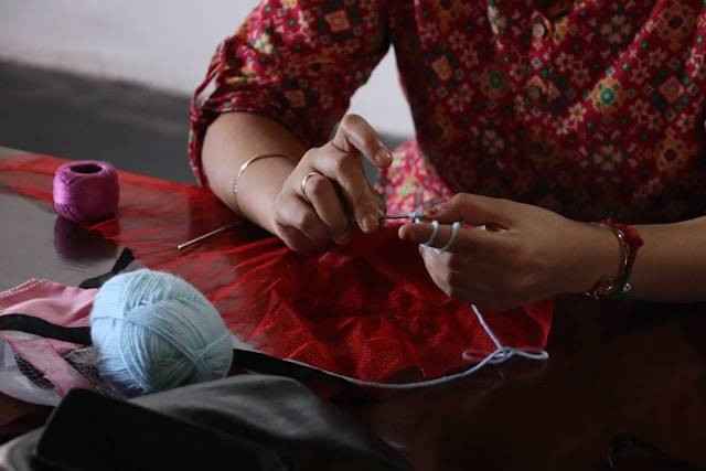 Ilustrasi Apakah Merajut Termasuk Seni. Foto: dok. Unsplash/Malavika Pradeep
