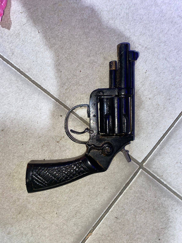 Barang bukti senjata api ilegal yang diamankan polisi. Foto: Dok. Polres Melawi