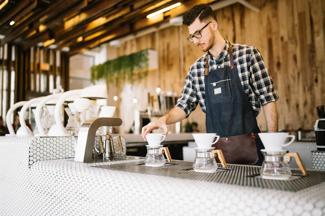 Kursus Barista di Bandung. Foto hanya ilustrasi, bukan tempat sebenarnya. Sumber: Unsplash/Brooke Cagle