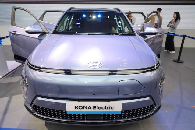Hyundai KONA Electric hadir di IIMS 2024, JIExpo, Kemayoran, Jakarta, Kamis (15/2/2024). Foto: Iqbal Firdaus/kumparan