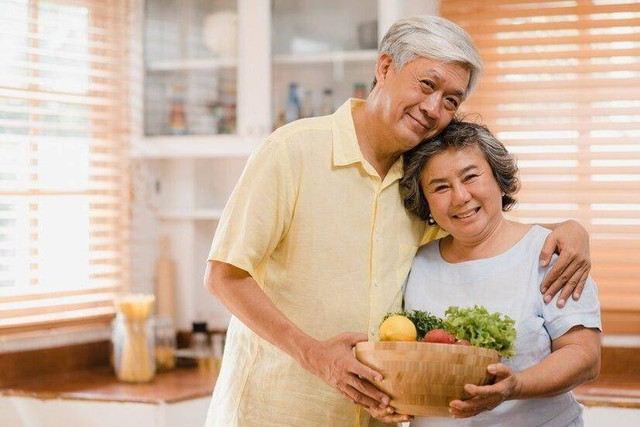 Ilustrasi lansia dengan kesehatan baik. Foto: dok. Shutterstock