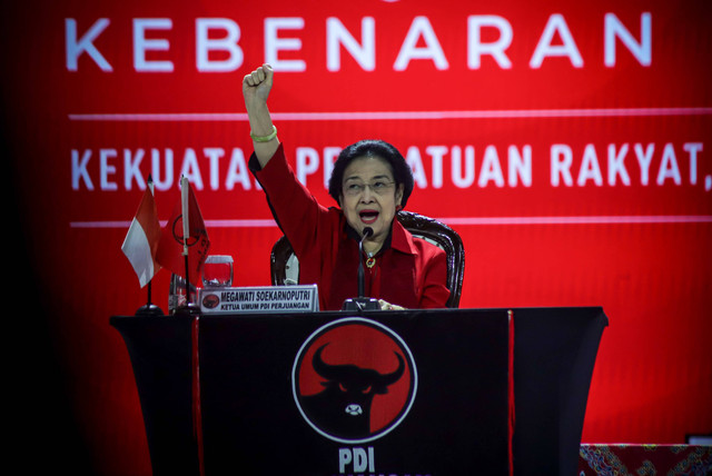 Ketua Umum PDIP Megawati Soekarnoputri menyampaikan pidato pada Rakernas V hari ke-3 di Ancol, Jakarta, Minggu (26/5/2024). Foto: Jamal Ramadhan/kumparan