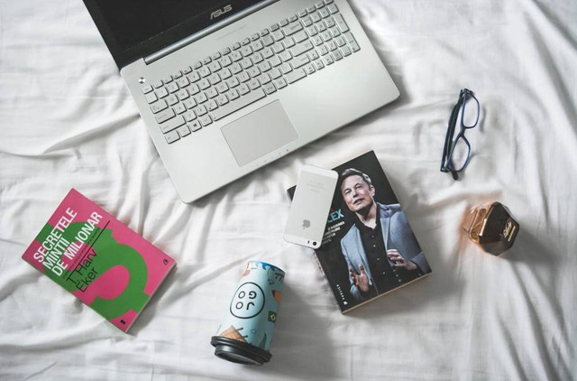 Ilustrasi Parfum Mahal Pria   Sumber Unsplash/Aleksander Vlad