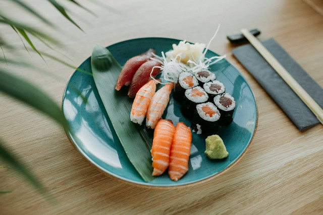 Restoran sushi di Bintaro, foto hanya ilustrasi, bukan tempat sebenarnya: Unsplash/Marta Filipczyk