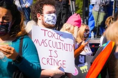 Seorang Pria yang memprotes Toxic Masculinity di Amerika Serikat (https://www.shutterstock.com/image-photo/washington-dc-usa-october-17-2020-1835933062)