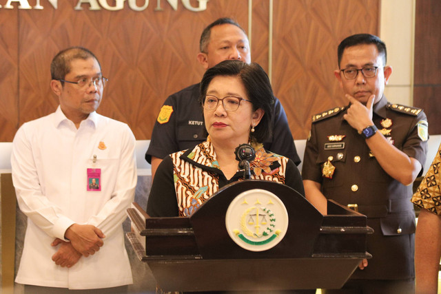Deputi Bidang Investigasi BPKP, Agustina Arumsari berbicara pada konpers penyampaian hasil perhitungan kerugian negara (PKN) di Gedung Utama Kejaksaan Agung RI, Jakarta, Rabu (29/5/2024). Foto: Jamal Ramadhan/kumparan