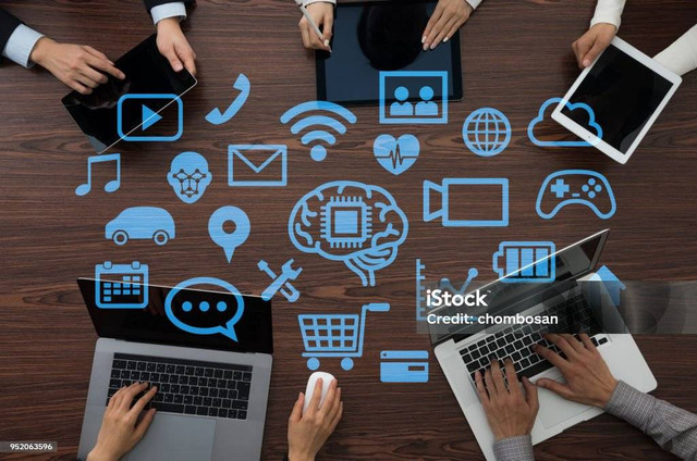 ilustrasi pengorganisasian informasi dalam platform digital. source : iStock