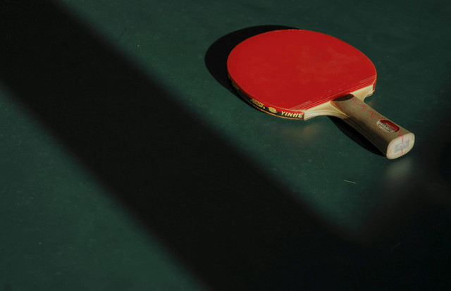 Ilustrasi Cara Memegang Grip Tenis Meja. Sumber: Unsplash