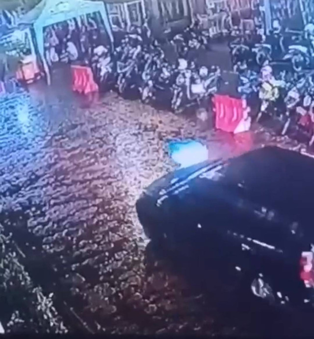 Rekaman CCTV saat nenek tersebut hendak di tabrak, Foto : Ist