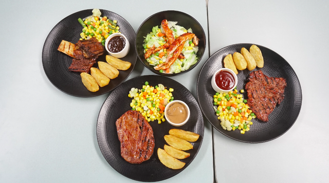 Aneka menu di The Obonk Steak & Ribs Jalan Gejayan, Sleman, DIY. Foto: Arif UT / Pandangan Jogja