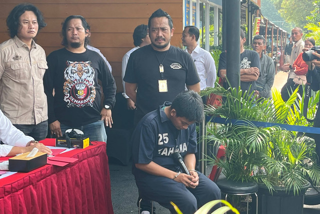 Maudito Aldo (23) mahasiswa kedokteran yang tengah melakukan praktik koas di Rumah Sakit Panti Wilasa Semarang ditangkap polisi karena mencuri mobil Toyota Fortuner milik rekan satu koasnya. Foto: Intan Alliva Khansa/kumparan
