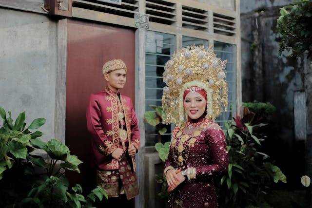 Ilustrasi baju adat Lampung pria. Sumber: Pexels/fadhil wy_