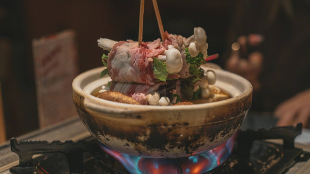Tempat Makan All You Can Eat Makassar. Foto hanya ilustrasi bukan tempat sebenarnya. Sumber foto: Unsplash.com/Difeng Zhang