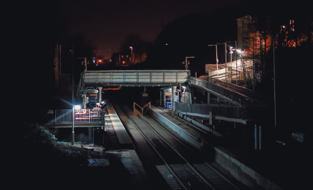 jalan angker di bandung. Foto hanya ilustrasi, bukan tempat sebenarnya.Sumber: Unsplash/Fas Khan