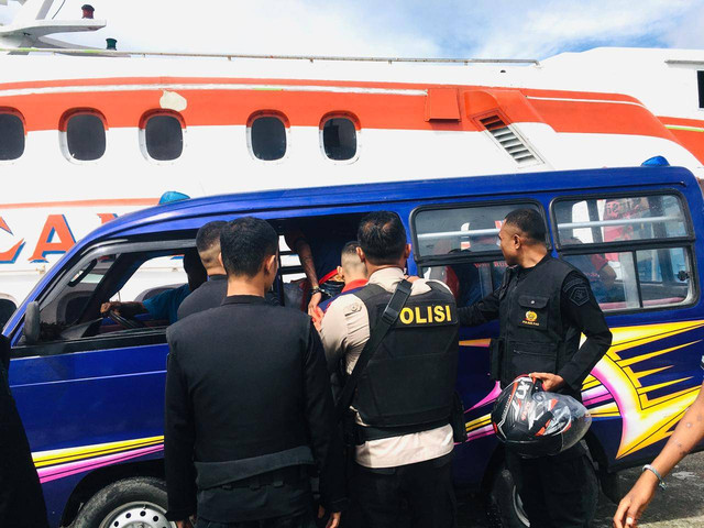 Lapas Saparua Kembali Terima Pindahan Warga Binaan Dari Rutan Ambon (1)