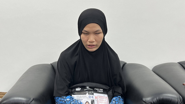 Putrie Aura Hermawan, qoriah dan penghafal Al-Quran tunanetra yang berhaji di usia 21 tahun. Foto: Salmah Muslimah/kumparan