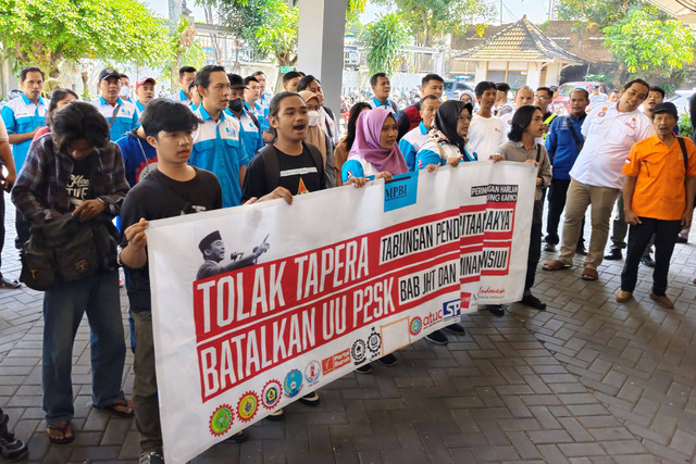 Aksi buruh Yogya menolak Tapera, Kamis (6/6/2024). Foto: Arfiansyah Panji Purnandaru/kumparan