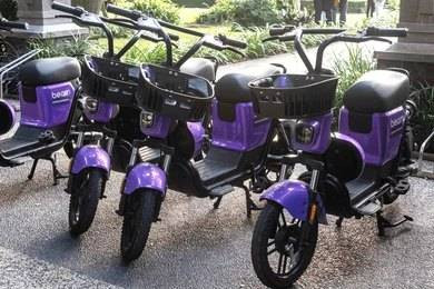 Sepeda Motor Listrik (Sumber: Shutterstock)