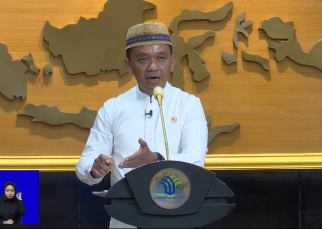 Menteri Investasi/Kepala BKPM Bahlil Lahadalia saat konferensi pers soal izin kelola tambang untuk Ormas Keagamaan. Foto: Dok: Tangkapan layar YouTube Kementerian Investasi