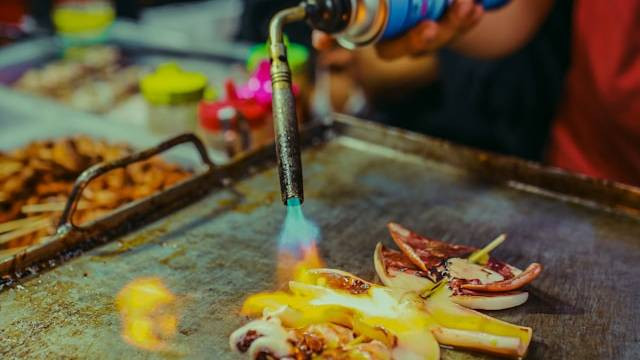 Kuliner Pasar Lama Tangerang. Foto hanya ilustrasi, bukan tempat sebenarnya. Sumber: Unsplash/Salman Mukti
