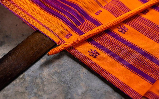 Ilustrasi ciri khas ulos Batak. Sumber: Los Muertos Crew/pexels.com