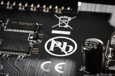 Sirkuti elektronik saat ini telah dilabeli bebas Timbal (lead-free) sebagai komitmen pengembangan produk elektronik lebih ramah lingkungan (Sumber: Shutterstock)