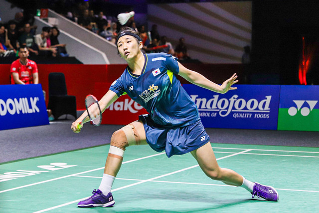 Tunggal Putri Korea Selatan An Se Young saat menghadapi Chen Yu Fei di Indonesia Open 2024, Istora Senayan, Jakarta, Minggu (9/6/2024). Foto: Iqbal Firdaus/kumparan