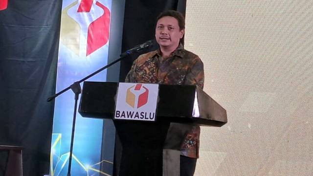 Ketua Bawaslu Sulawesi Utara, Ardiles Mewoh.