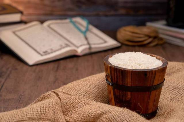 Memahami Pengertian Zakat, Dalil, Jenis, dan Golongan Penerimanya ...