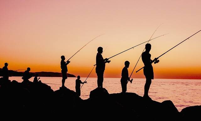 Ilustrasi contoh undangan mancing bersama. Sumber: pixabay
