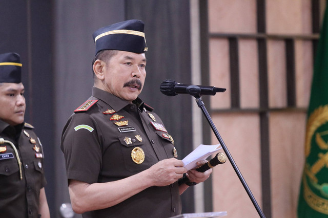 Jaksa Agung ST Burhanuddin pimpin upacara pelantikan di Gedung Utama Kejaksaan Agung, Jakarta Selatan, Selasa (11/6/2024). Foto: Dok Kejagung RI