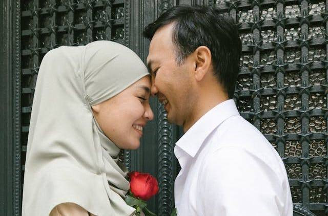 Ilustrasi contoh istri yang baik menurut menurut Islam. Foto: Pexels/Meruyert Gonullu